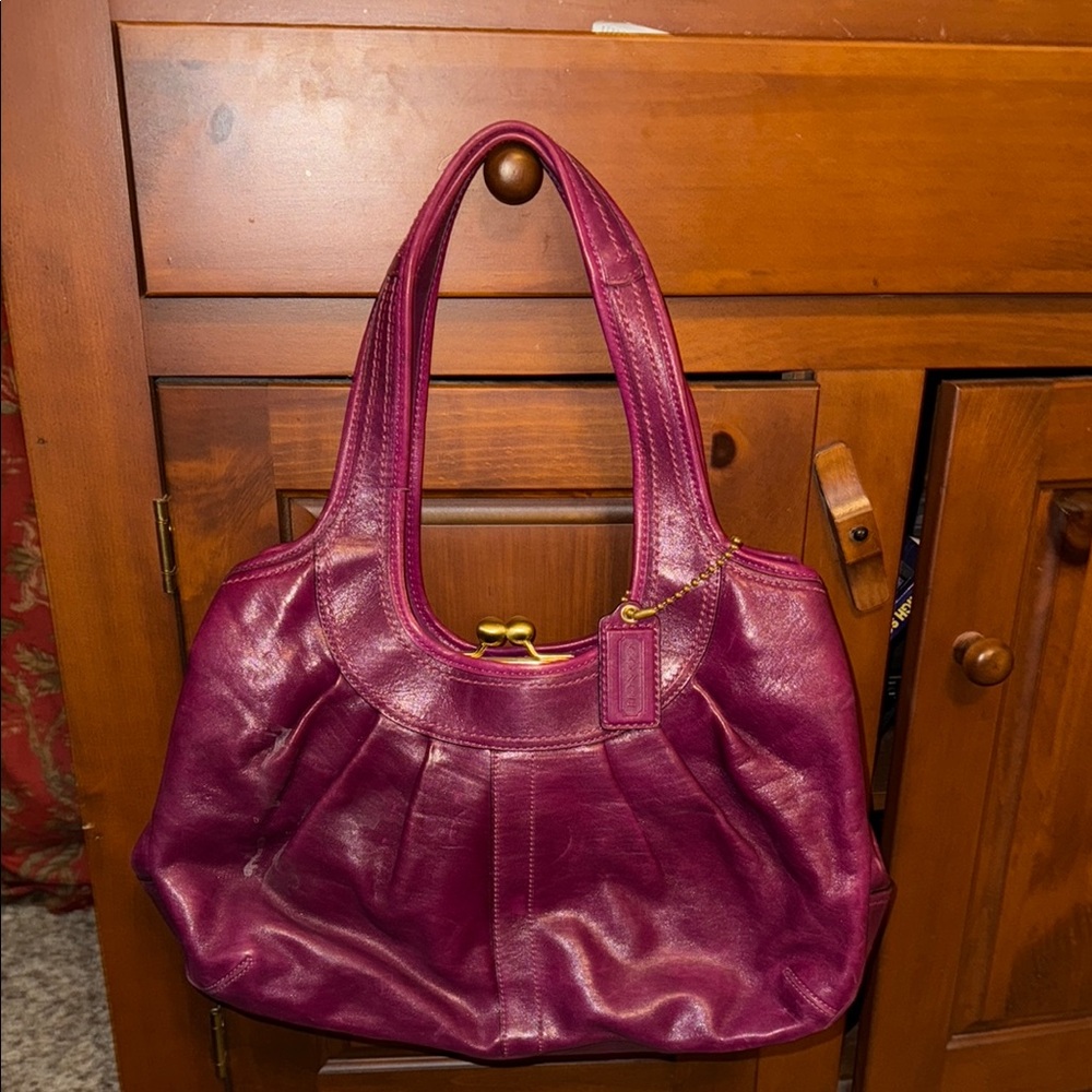 Elegant Pink Leather Tote Bag